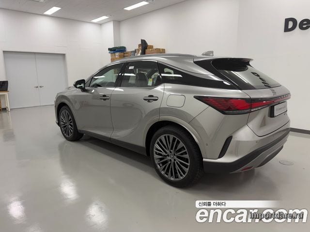 Lexus RX350 сбоку
