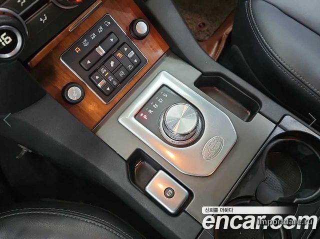 LAND ROVER DISCOVERY 4 2014 — 194 211 км, серебристо-серый, Корея — под ключ — фото 8