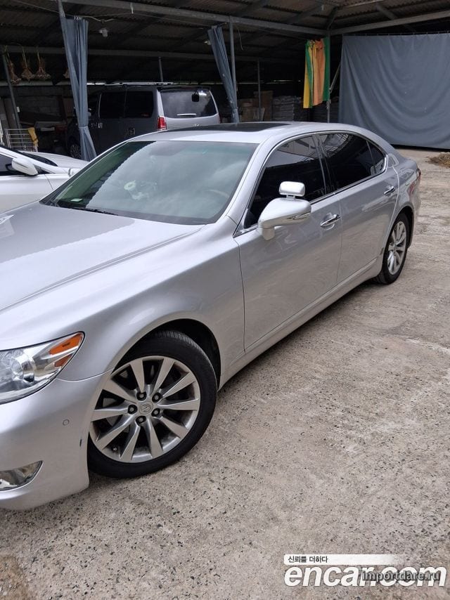 Lexus LS460L 2010