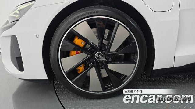 Audi E-Tron детали