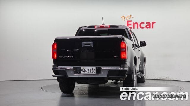 Chevrolet Real New Colorado сзади