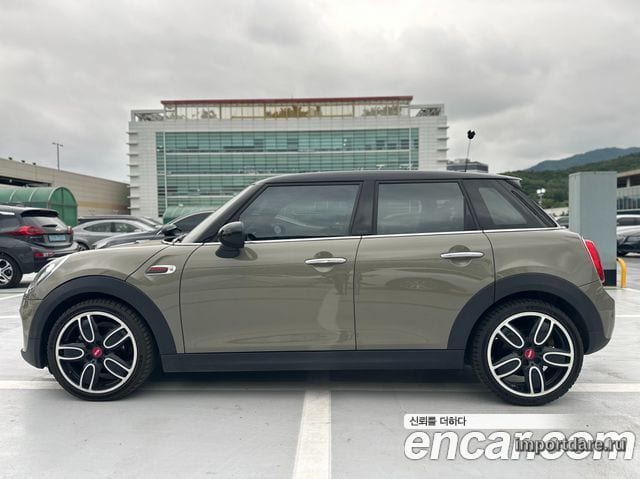 MINI COOPER D 2019 — 40 650 км, светло-золотистый, Корея — под ключ — фото 8