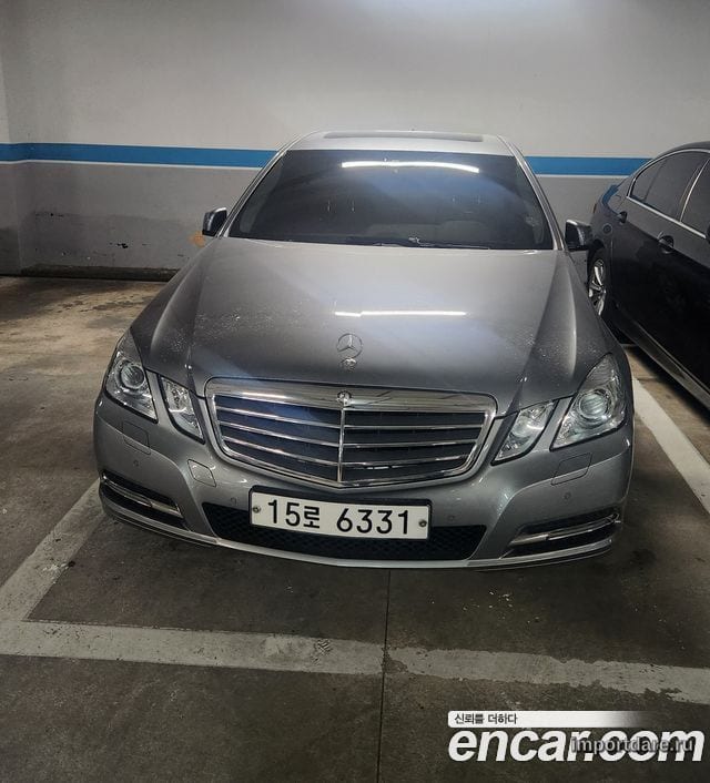 MERCEDES-BENZ E-CLASS W212 2013 — 84 227 км, серебристо-серый, Корея — под ключ — фото 1