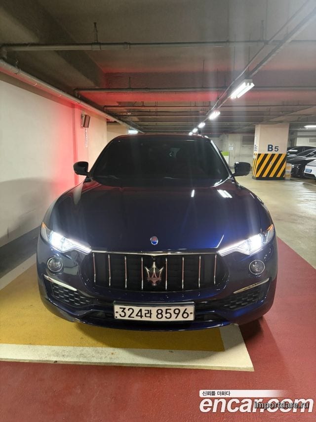 MASERATI LEVANTE 2019 — 163 000 км, синий, Корея — под ключ — фото 1