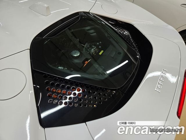 Ferrari SF90 сзади