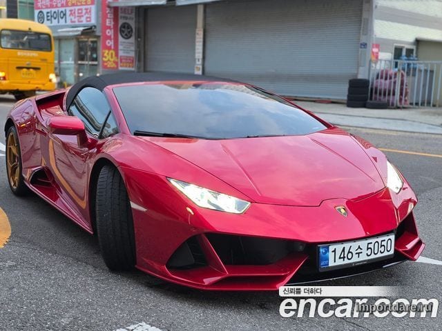 Lamborghini Huracan сбоку