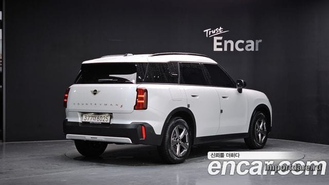 MINI Cooper S Countryman сбоку