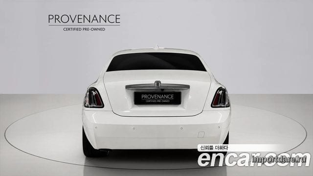 Rolls-royce Ghost сзади