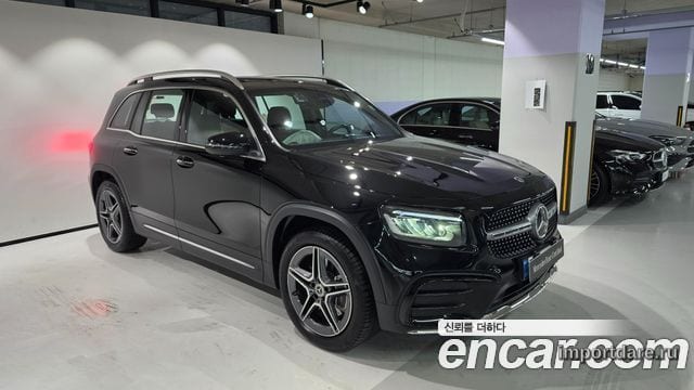 Mercedes-Benz Glb сбоку