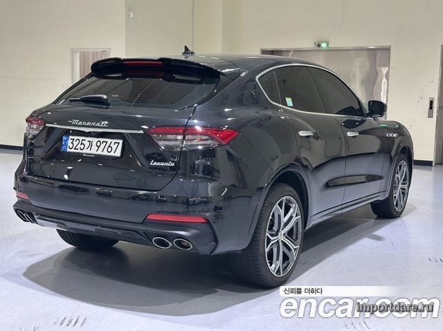 MASERATI LEVANTE 2023 — 12 800 км, чёрный, Корея — под ключ — фото 2