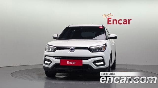 KGM Tivoli Armour интерьер