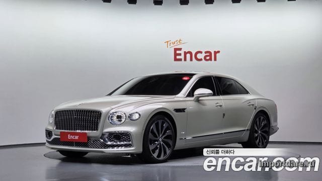 BENTLEY FLYING SPUR 2023 — 27 991 км, белый-перламутр, Корея — под ключ — фото 1