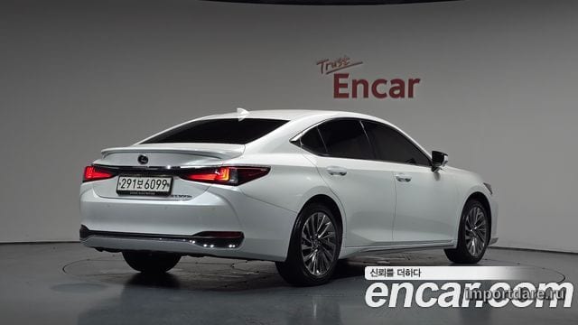 Lexus ES 2026