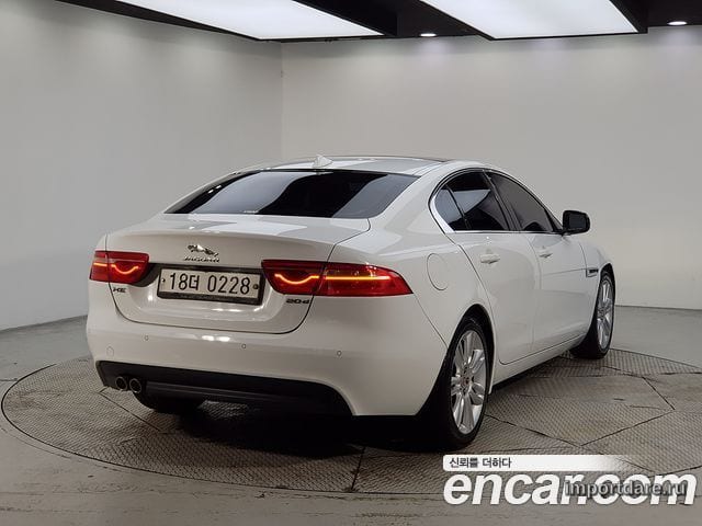 JAGUAR XE 2016 — 110 000 км, белый, Корея — под ключ — фото 4