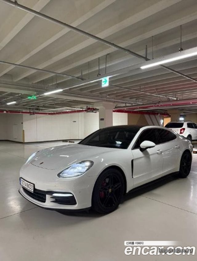 PORSCHE PANAMERA 2018 — 234 404 км, белый, Корея — под ключ — фото 1