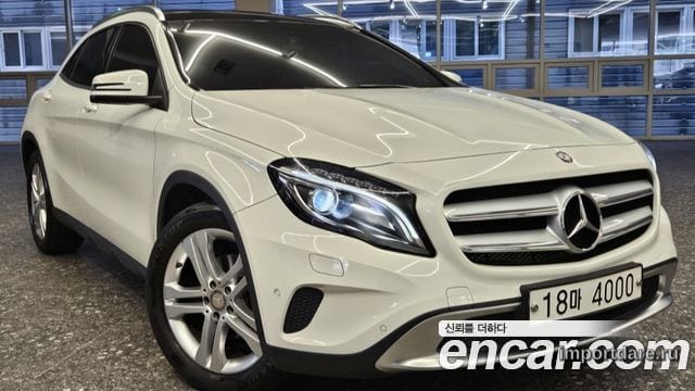 MERCEDES-BENZ GLA-CLASS X156 2015 — 32 483 км, белый-перламутр, Корея — под ключ — фото 1