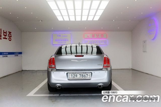 CHRYSLER 300C 2011 — 220 000 км, серебристый, Корея — под ключ — фото 4