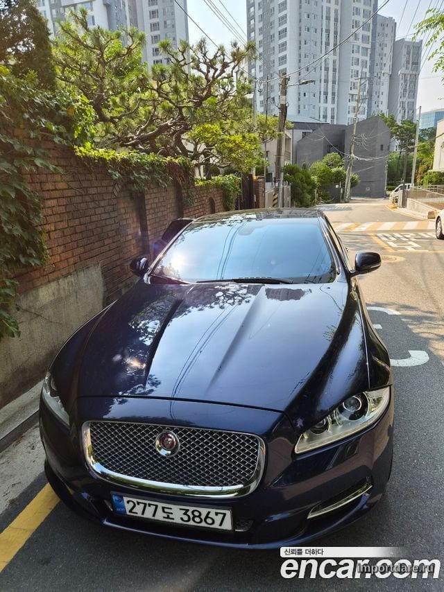 JAGUAR XJ 2014 — 123 000 км, синий, Корея — под ключ — фото 2