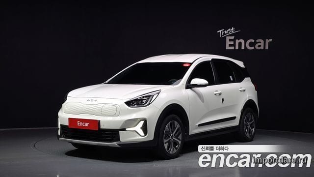 KIA NIRO PLUS 2023 — 57 438 км, белый, Корея — под ключ — фото 1