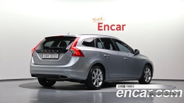 VOLVO V60 2017 — 180 813 км, серебристо-серый, Корея — под ключ — фото 2