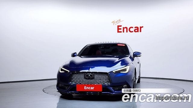 Infiniti Q60 сзади