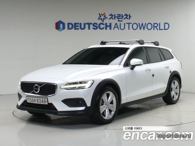 VOLVO V60 CROSS COUNTRY 2020 — 97 180 км, белый, Корея — под ключ — фото 1