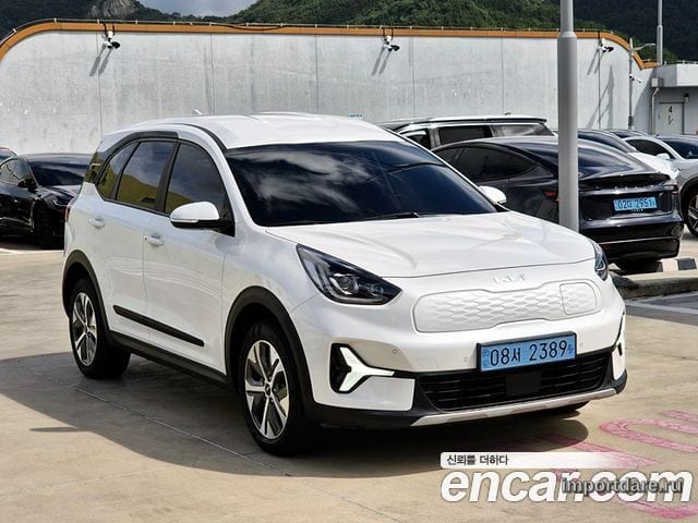 Kia Niro Plus 2024