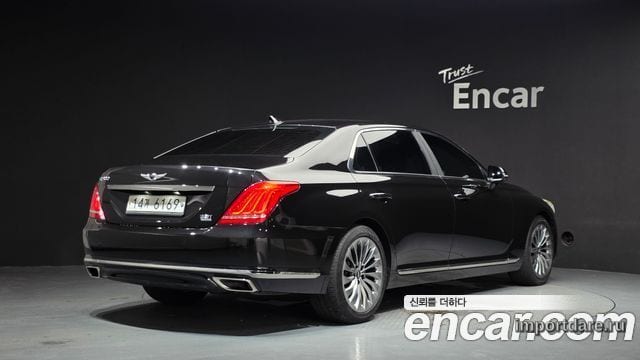 Genesis EQ900 сбоку