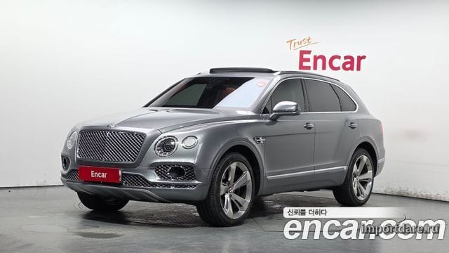 BENTLEY BENTAYGA 2017 — 120 201 км, серебристо-серый, Корея — под ключ — фото 1