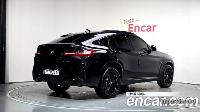 BMW X4 сбоку