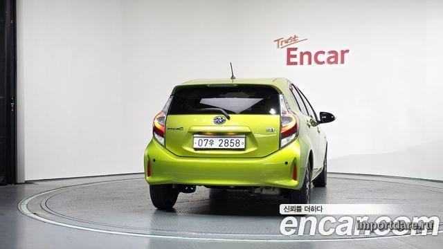 TOYOTA PRIUS C 2018 — 17 227 км, салатовый, Корея — под ключ — фото 4