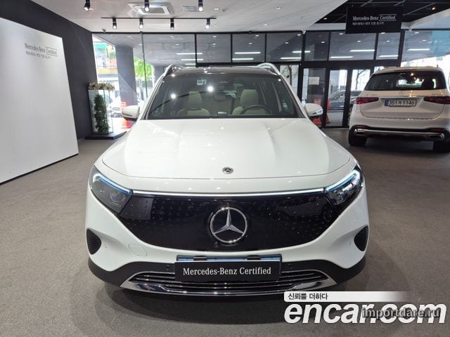 Mercedes-Benz Eqb интерьер