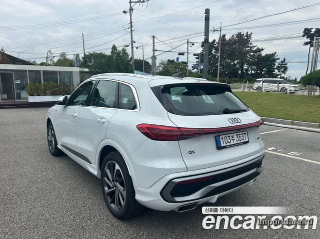 Audi Q5 сзади