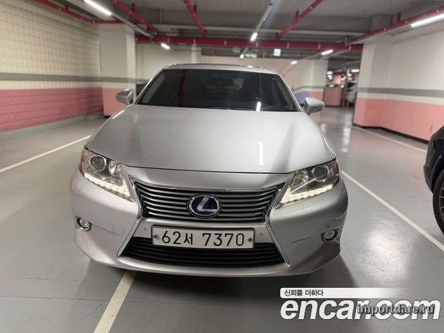 LEXUS ES300H 2015 — 248 120 км, серебристый, Корея — под ключ — фото 1