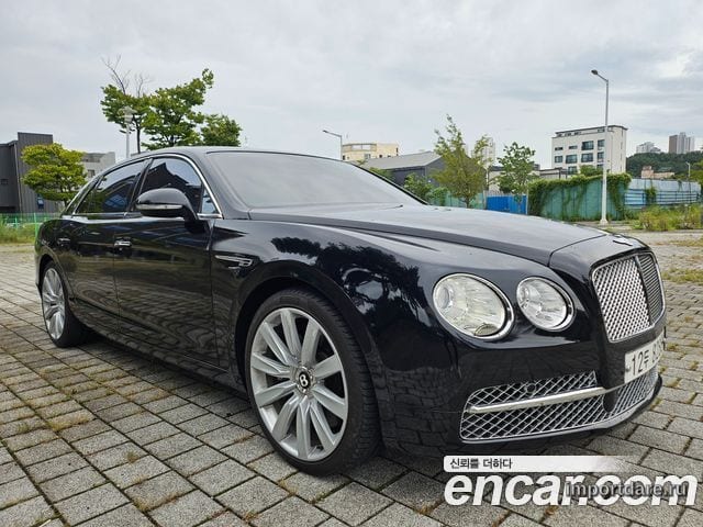 BENTLEY FLYING SPUR 2015 — 97 065 км, чёрный, Корея — под ключ — фото 2