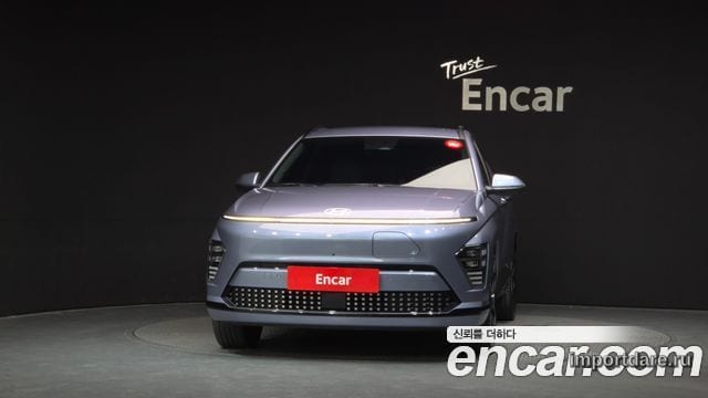 HYUNDAI KONA ELECTRIC 2023 — 24 755 км, светло-серебристый, Корея — под ключ — фото 3