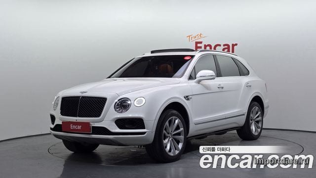 BENTLEY BENTAYGA 2020 — 106 355 км, белый, Корея — под ключ — фото 1