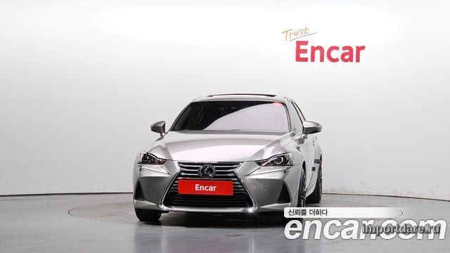 LEXUS IS300 2019 — 36 556 км, серебристо-серый, Корея — под ключ — фото 3