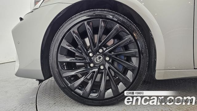 LEXUS IS300 2019 — 36 556 км, серебристо-серый, Корея — под ключ — фото 5