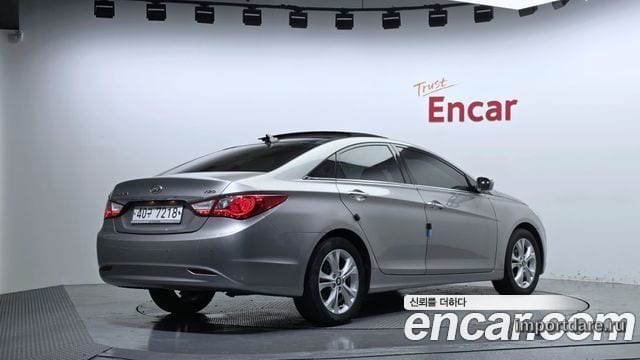 HYUNDAI SONATA 2010 — 132 756 км, серебристо-серый, Корея — под ключ — фото 2
