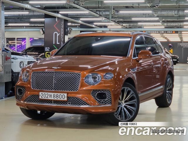 BENTLEY BENTAYGA 2023 — 37 177 км, оранжевый, Корея — под ключ — фото 1