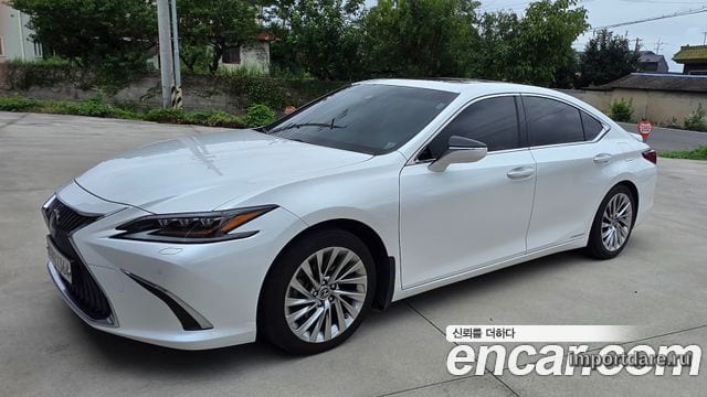 LEXUS ES300H 2019 — 132 487 км, белый-перламутр, Корея — под ключ — фото 1