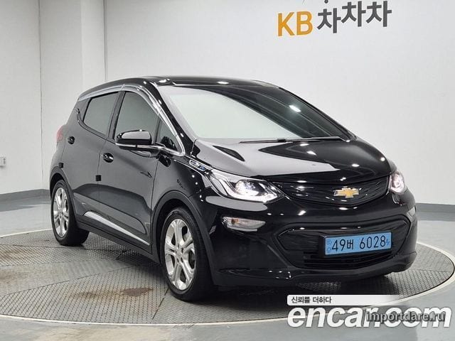 CHEVROLET BOLT 2021 — 69 940 км, чёрный, Корея — под ключ — фото 1