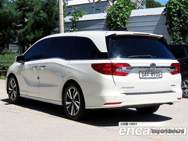 HONDA ODYSSEY 2018 — 112 000 км, белый, Корея — под ключ — фото 3