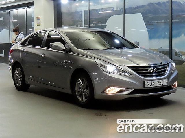 HYUNDAI SONATA THE BRILLIANT 2013 — 170 967 км, серебристо-серый, Корея — под ключ — фото 1