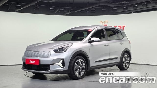 KIA NIRO PLUS 2023 — 189 916 км, серебристый, Корея — под ключ — фото 1
