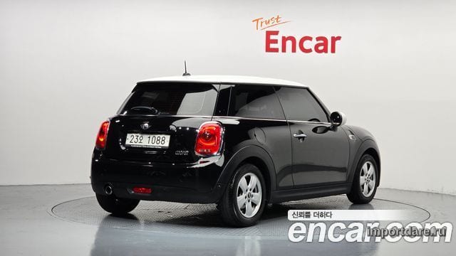 MINI COOPER 2018 — 122 400 км, чёрный, Корея — под ключ — фото 2