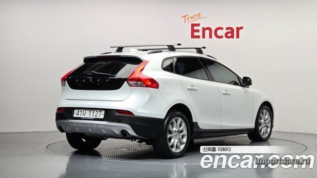 VOLVO V40 CROSS COUNTRY 2018 — 76 009 км, белый, Корея — под ключ — фото 2