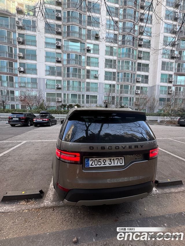 LAND ROVER DISCOVERY 5 2017 — 150 000 км, коричневый, Корея — под ключ — фото 3