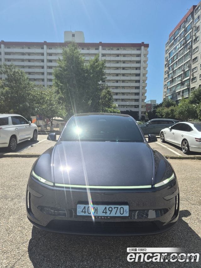 Tesla Model Y 2027